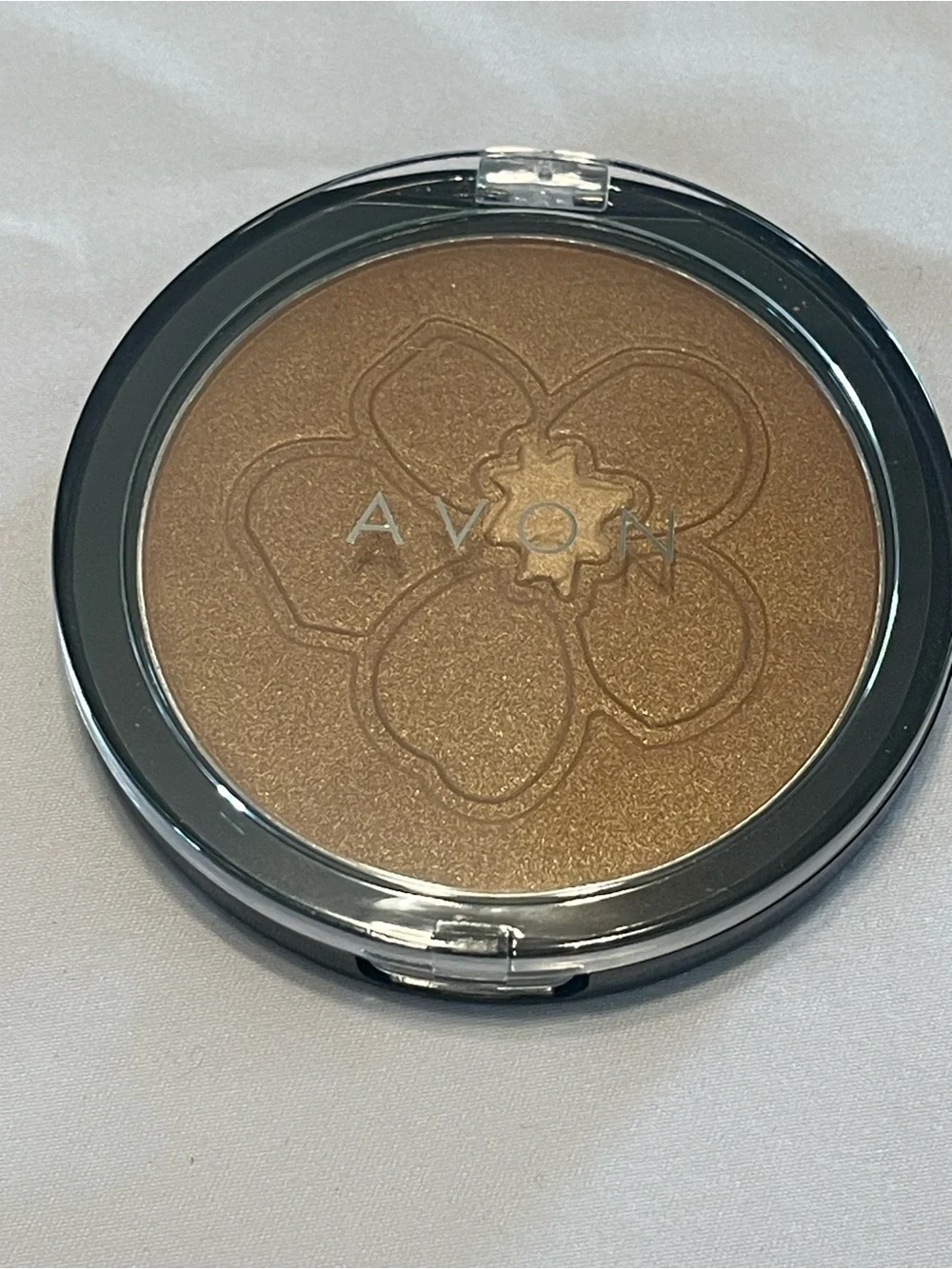 Avon Hawaiian Shores Bronzing Petals Powder - Bronze